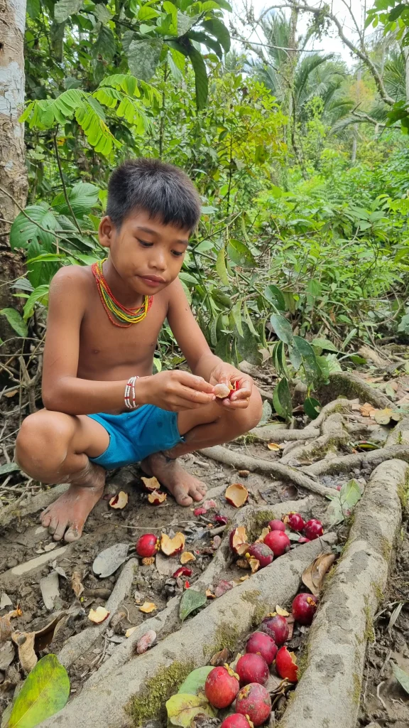 Tribu des hommes fleurs Mentawai